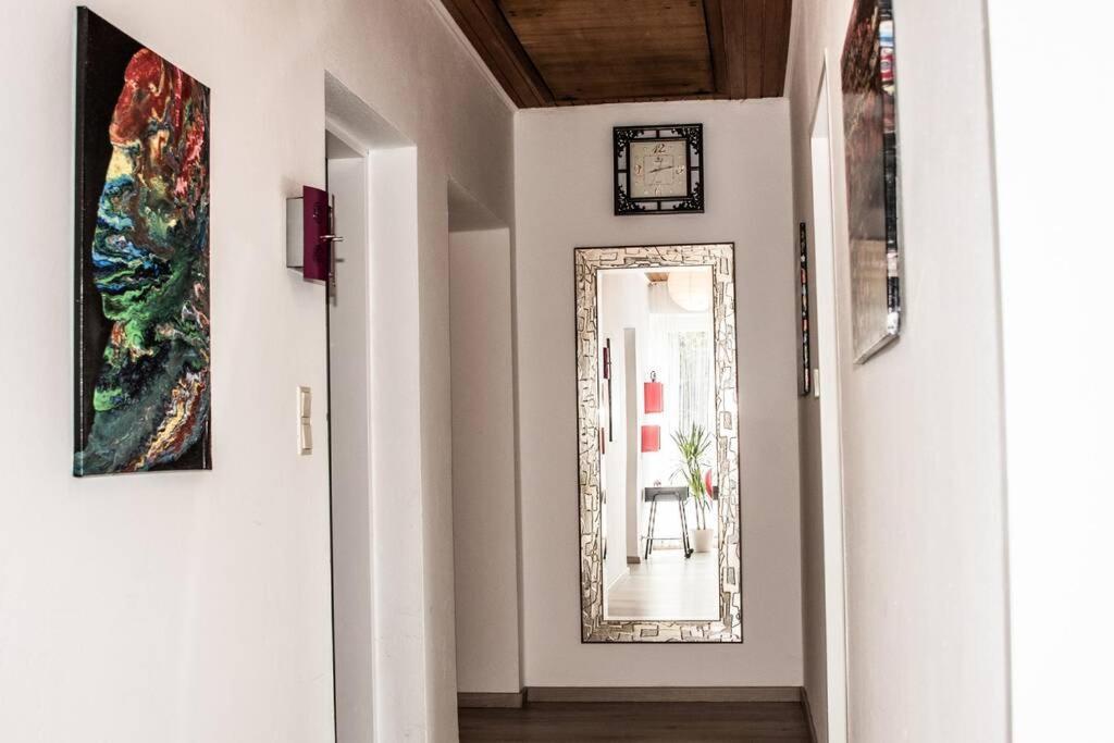 Apartment Pouringraz Fuer Kunst- Und Tennisliebhaber Екстериор снимка