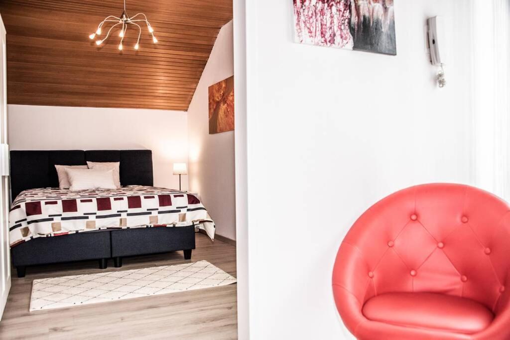 Apartment Pouringraz Fuer Kunst- Und Tennisliebhaber Екстериор снимка