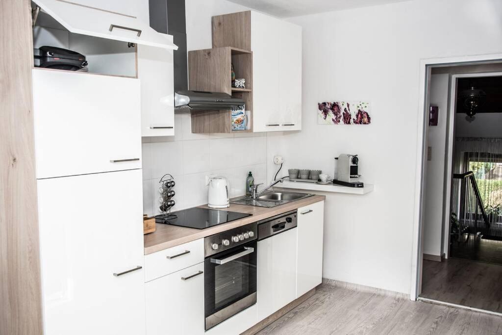 Apartment Pouringraz Fuer Kunst- Und Tennisliebhaber Екстериор снимка