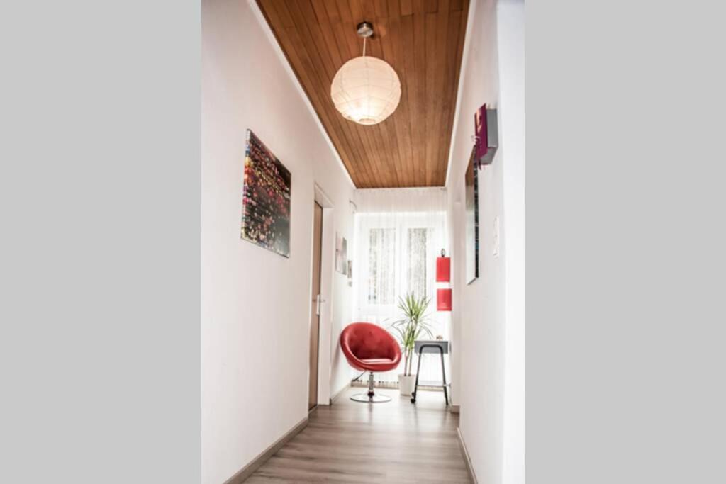 Apartment Pouringraz Fuer Kunst- Und Tennisliebhaber Екстериор снимка