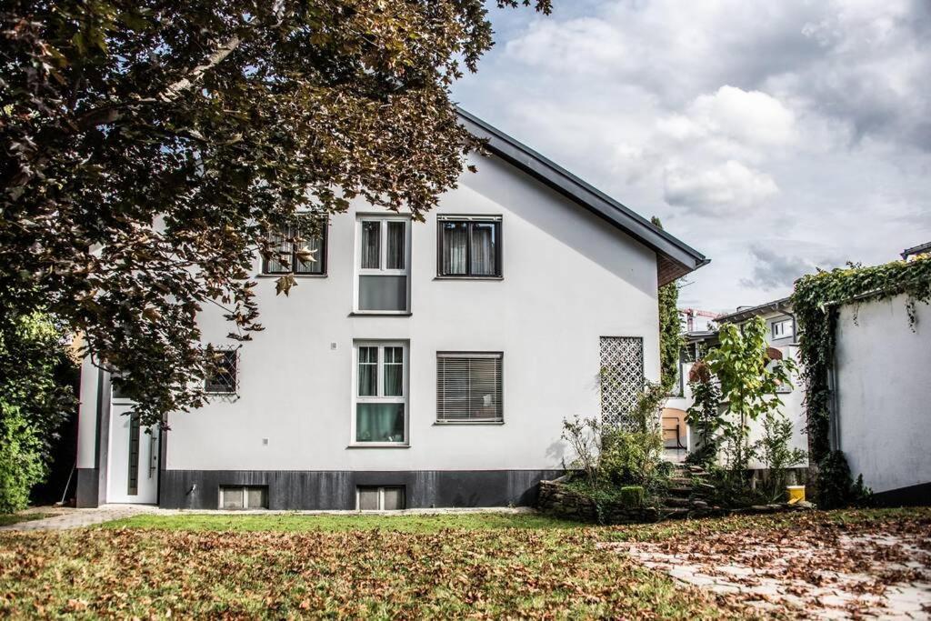 Apartment Pouringraz Fuer Kunst- Und Tennisliebhaber Екстериор снимка